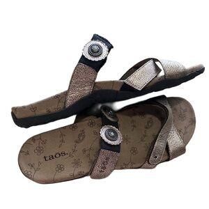 Taos Footwear Women's Tan Sandals w/Floral Pattern Crisscross Straps Double Band